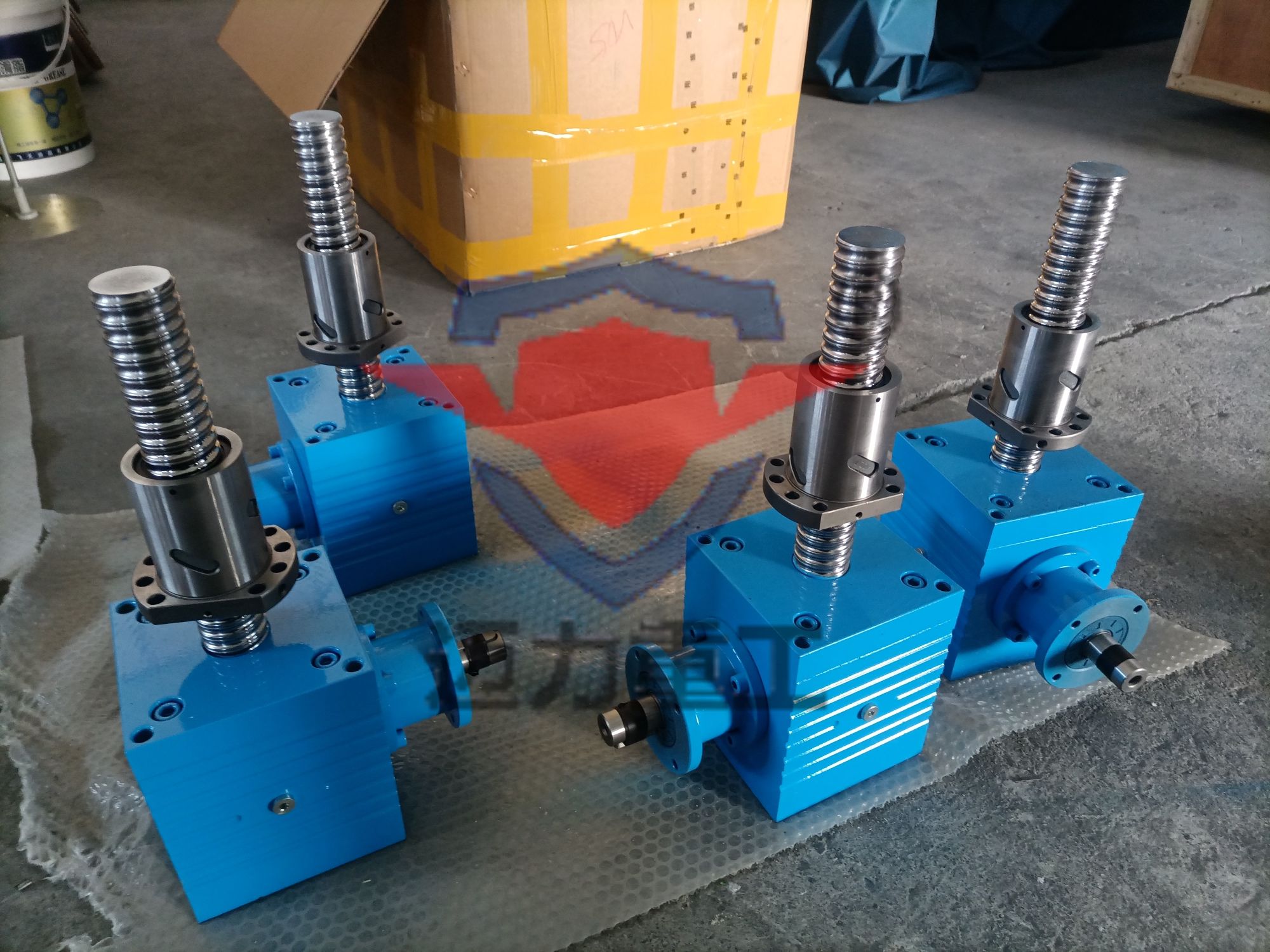 定制款齒輪滾珠升降機