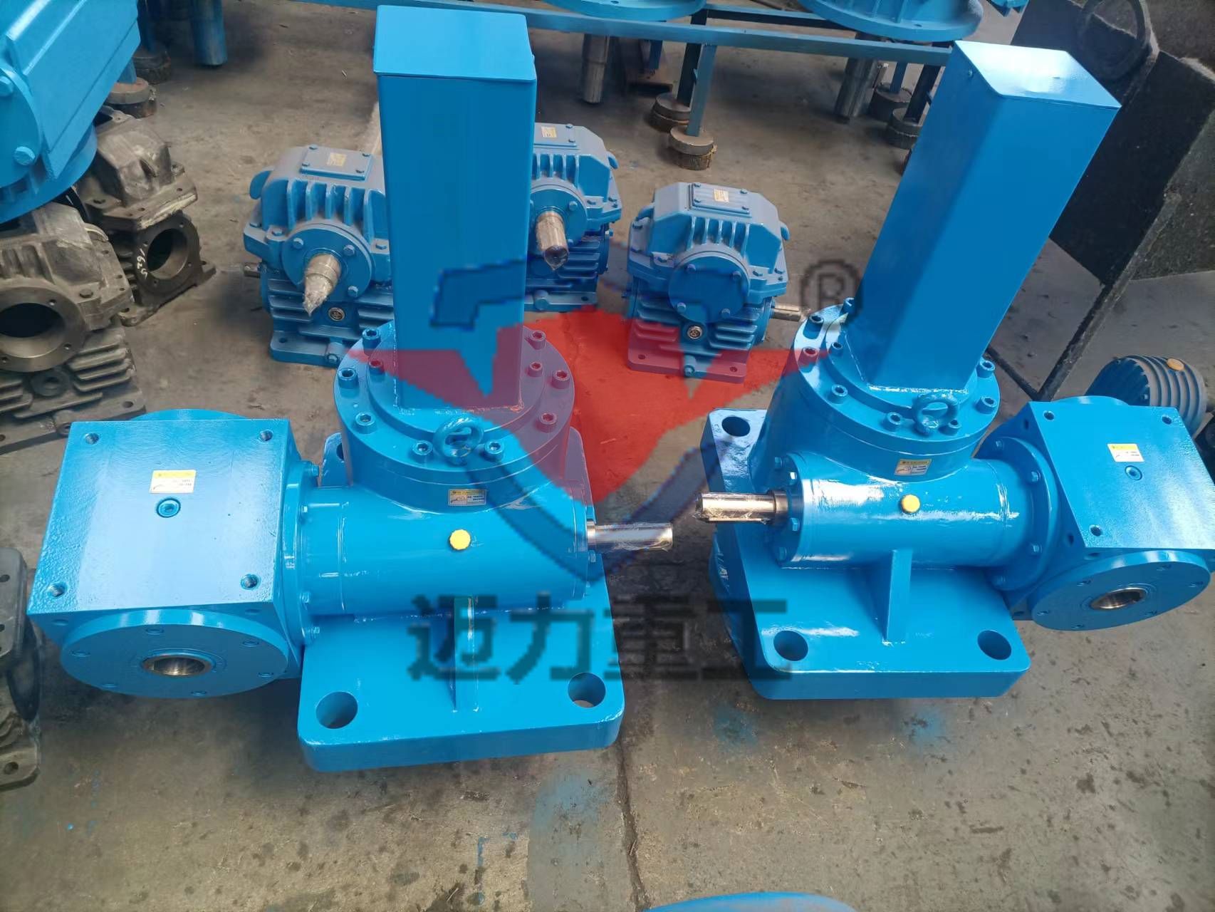 客戶定制雙級轉向升降機